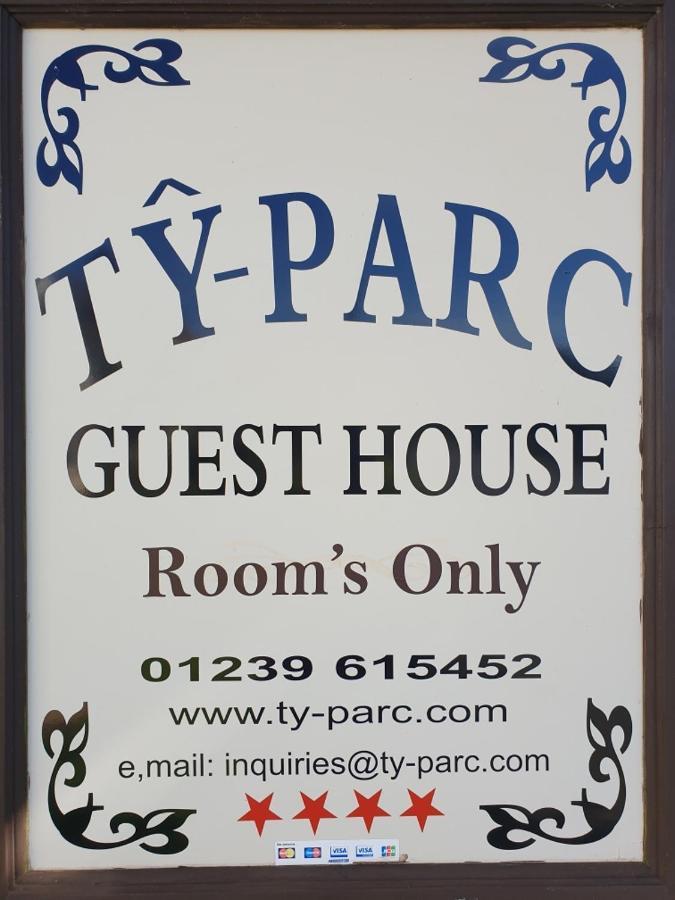Ty-Parc Hotel คาร์ดิแกน ภายนอก รูปภาพ